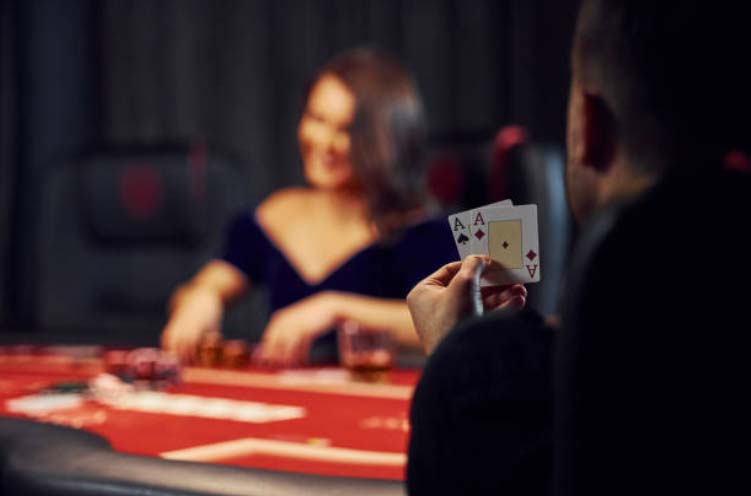 Hvorfor er online casinoer så attraktive for gyserfans?